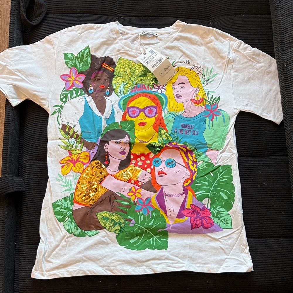 Zara Women's Tee with Vibrant Graphic Design